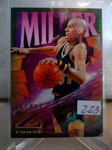 lot 223 image: 1996-97 Z-Force Z-Cling #38 Reggie Miller