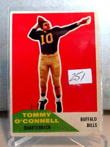 lot 251 image: VINTAGE 1960 Fleer Football Tommy OConnell (#19)