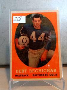 lot 258 image: 1958 Topps 74 Bert Rechichar VG