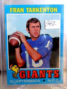 lot 342 image: 1971 Topps Football #120 Fran Tarkenton HOFer New York Giants - CLEAN CARD