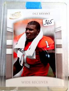 lot 365 image: ROOKIE - 2010 PRESS PASS PE COWBOYS DEZ BRYANT RC OKLAHOMA STATE COWBOYS #9