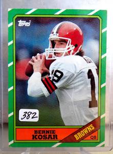 lot 382 image: ROOKIE - 1986 Topps Bernie Kosar #187 ROOKIE CARD-Browns