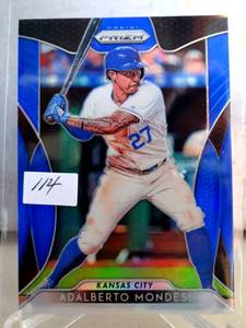 lot 114 image: 2019 Panini Prizm Adalberto Mondesi Blue #47