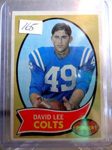 lot 165 image: VINTAGE ROOKIE - 1970 Topps Baltimore Colts Football Card #222 David Lee RC - EX