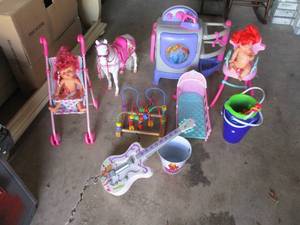lot 73 image: Lot-Childrens Toys