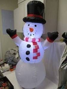 lot 75 image: Indoor  Outdoor  48-Blow Up-Inflatable Snowman