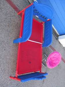 lot 88 image: Belta- Childrens Bed Frame By Delta Childrens Products Corp. And Pink Folding Chair