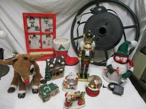 lot 119 image: Christmas Lot