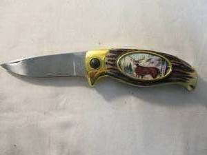 lot 146 image: Franklin Mint Collectors-RB Stainless Steel  Lock Blade Knife With Buck Deer on 1-Side