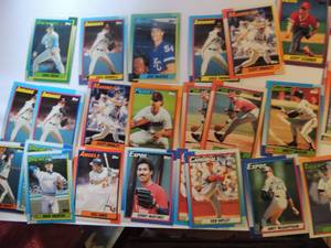 lot 12 image: TOPPS 1990- Various Players and Teams. Cards 551-597. Not consecutive. 24 cards total. Very good condition, edges slightly worn