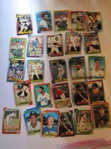 lot 7 image: TOPPS 1990- Various Players and Teams. Cards 301-395. Not consecutive. 26 cards total. Very good condition, edges slightly worn.