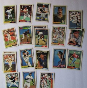 lot 25 image: TOPPS 1992- Various Players and Teams. Cards 8-191. Not consecutive. 20 cards total. Good condition, slight discoloring and staining.