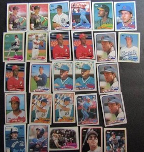 lot 49 image: TOPPS 1989- Various Players and Teams. Cards 126-149. Not consecutive. 27 cards total. Good condition, edges slightly worn.