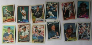 lot 50 image: TOPPS 1989- Various Players and Teams. Cards 152-175. Not consecutive. 11 cards total. Good condition, edges slightly worn