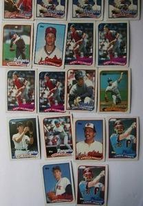 lot 55 image: � TOPPS 1989- Various Players and Teams. Cards 278-299. Not consecutive. 18 cards total. Good condition, edges slightly worn. 1 bent.