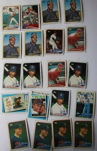lot 69 image: TOPPS 1989- Various Players and Teams. Cards 656-675. Not consecutive. 23 cards total. Good condition, edges slightly worn.