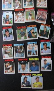 lot 81 image: TOPPS 1986- Various Players and Teams. Cards 727-790. Not consecutive. 22 cards total. Fair condition, slight fade and worn edges.