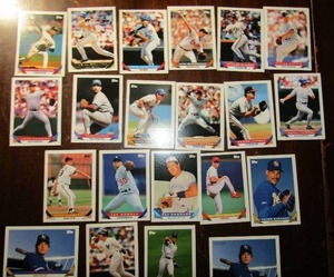 lot 98 image: TOPPS 1993- Various players and teams. Cards 207-391. Not consecutive. 21 Cards total. Perfect condition.