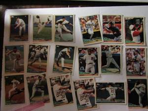 lot 112 image: � TOPPS 1994. Various players and teams. Cards 306-350. Not consecutive. 18 cards total. Great condition.