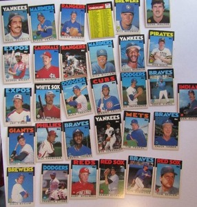 lot 119 image: TOPPS Various Players and teams. Cards 100t-132t. Not consecutive. 31 cards total. Good condition, slightly worn.