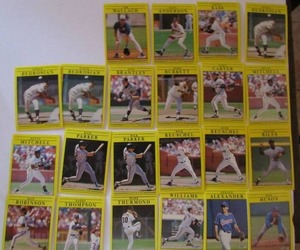lot 153 image: � FLEER 1991- various players and teams. Cards 251-289. Not consecutive. 22 cards total. Good condition, slight worn edges.