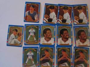 lot 193 image: � DONRUSS �Diamond Kings�- tagged 1990 Leaf. Various players and teams. Cards 21-26. 13 cards total. Good condition, some edge ware.