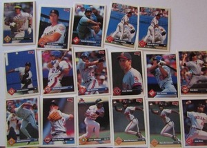 lot 194 image: DONRUSS 1993- various players and teams. Cards 405-469. Not consecutive. 17 cards total. Great condition, slight edge ware.