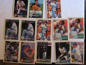 lot 201 image: DONRUSS 1993- various players and teams. Cards 772-791. Not consecutive. 13 cards total. Great condition, slight edge ware.