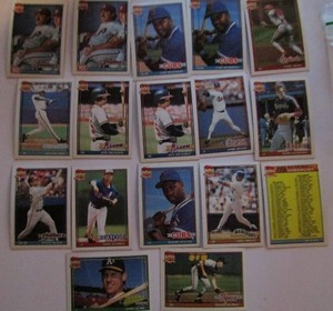 lot 252 image: TOPPS  �40 YEARS OF BASEBALL�- Various teams and players. Cards 128-142. Not consecutive. 17 cards total. Good conditions, slight fade.