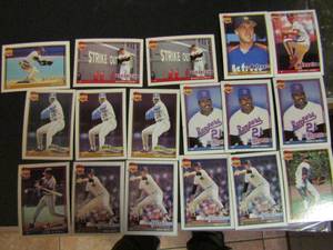 lot 292 image: TOPPS �40 YEARS OF BASEBALL�- Various teams and players. Cards 530-538. Not consecutive. 17 cards total. Good conditions, slight fade.