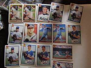 lot 304 image: ���� TOPPS �40 YEARS OF BASEBALL�- Various teams and players. Cards 671-679. Not consecutive. 17 cards total. Good conditions, slight fade.