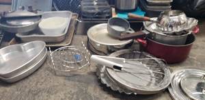 lot 50 image: Kitchen Pan Lot