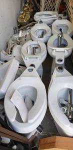 lot 182 image: Commercial Toilets and Sinks