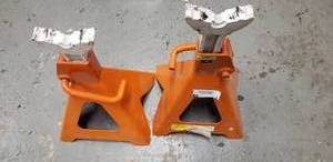 lot 7 image: 6 Ton Heavy Duty Jack Stand, Model P38847 (2 Total)