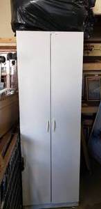 lot 54 image: Cabinet with Blankets and 3 Bags of Decorative and Sleeping Pillows