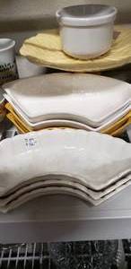 lot 69 image: Ceramics and Matching Small Plates Lot