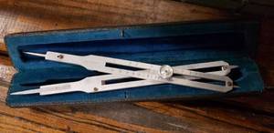lot 216 image: Vintage Drafting Proportional Divider
