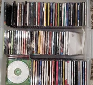 lot 186 image: Large amount of CDs