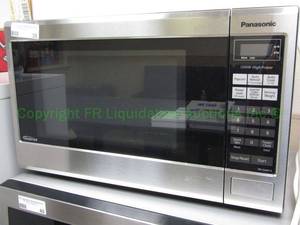 lot 39 image: Panasonic microwave oven model NN-SA6615