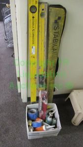 lot 79 image: Stabilia level and electronic inclinometer (2 count) plus case and assorted industrial supplies