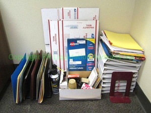 lot 11 image: Assorted office supplies as shown