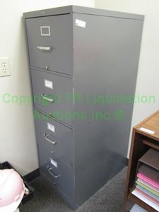 lot 14 image: Hon metal file cabinet