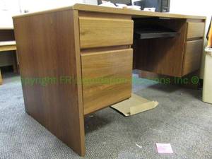 lot 16 image: Laminate double pedestal office desk