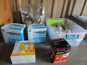 lot 66 image: Large lot of new and used light bulbs GE, Phillips, assorted wattage