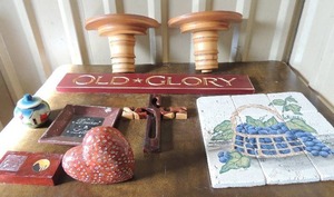 lot 95 image: 2 wall mounts for dcor, tile wall art of grapes basket 12x12, heart rock, dream a lil tray old glory sign