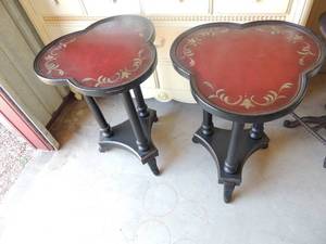 lot 5 image: Set of 2 clover shaped side tables solid wood beautiful shape 26x19x17