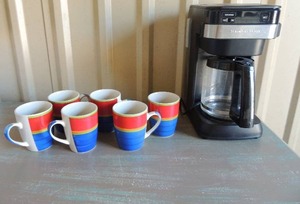 lot 17 image: Hamilton Beach 12 cup coffee maker (works) 6 red bluegreen  Royal Norfolk coffee mugs