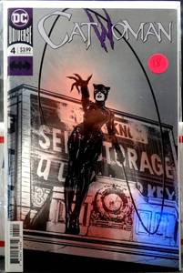lot 18 image: DC Universe - Catwoman - Issue 4 - December 2018 - NEW