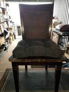 lot 4 image: KITCHEN CHAIRS