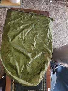 lot 10 image: MILITARY WETDRY SACKS